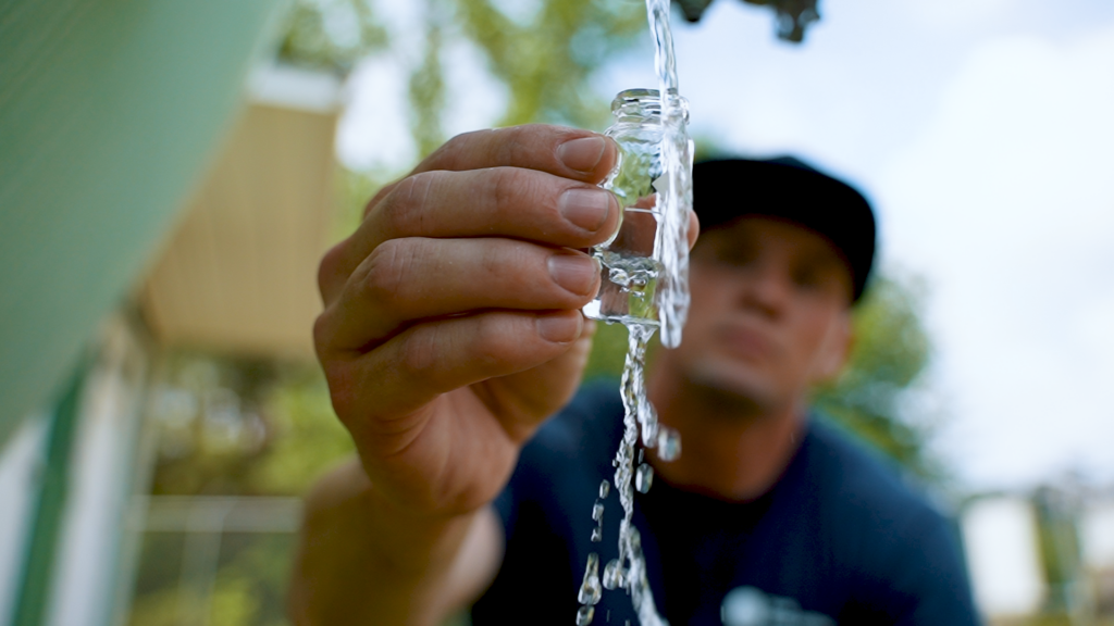 web Water Tank Taking Sample